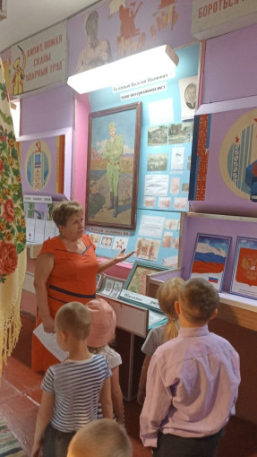 ЭКСКУРСИЯ В ШКОЛЬНЫЙ МУЗЕЙ. ЭКСКУРСИЯ В ШКОЛЬНЫЙ МУЗЕЙ.